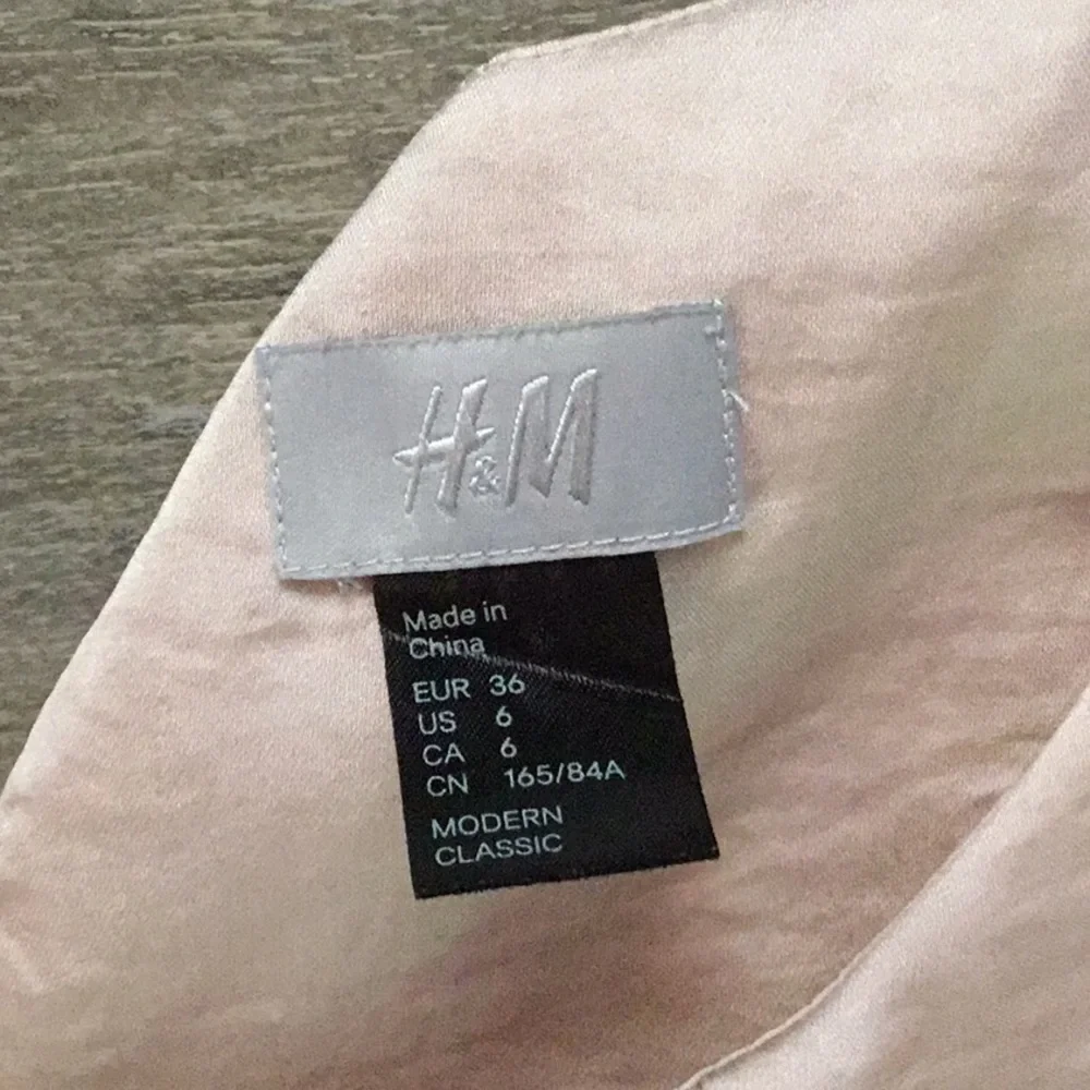 H&M nude colored sleeveless dress